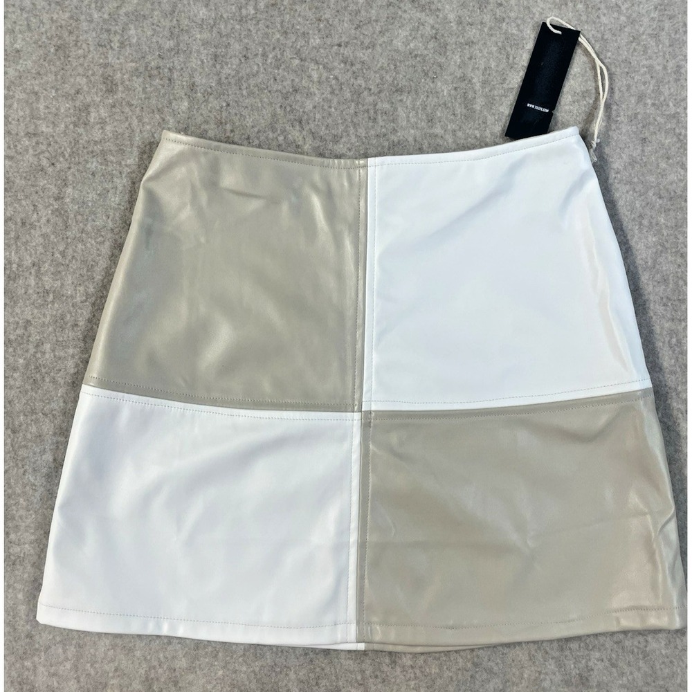 NWT Tillys West Of Melrose Faux Leather Skirt‎ Cream/beige Checker Sm Mini